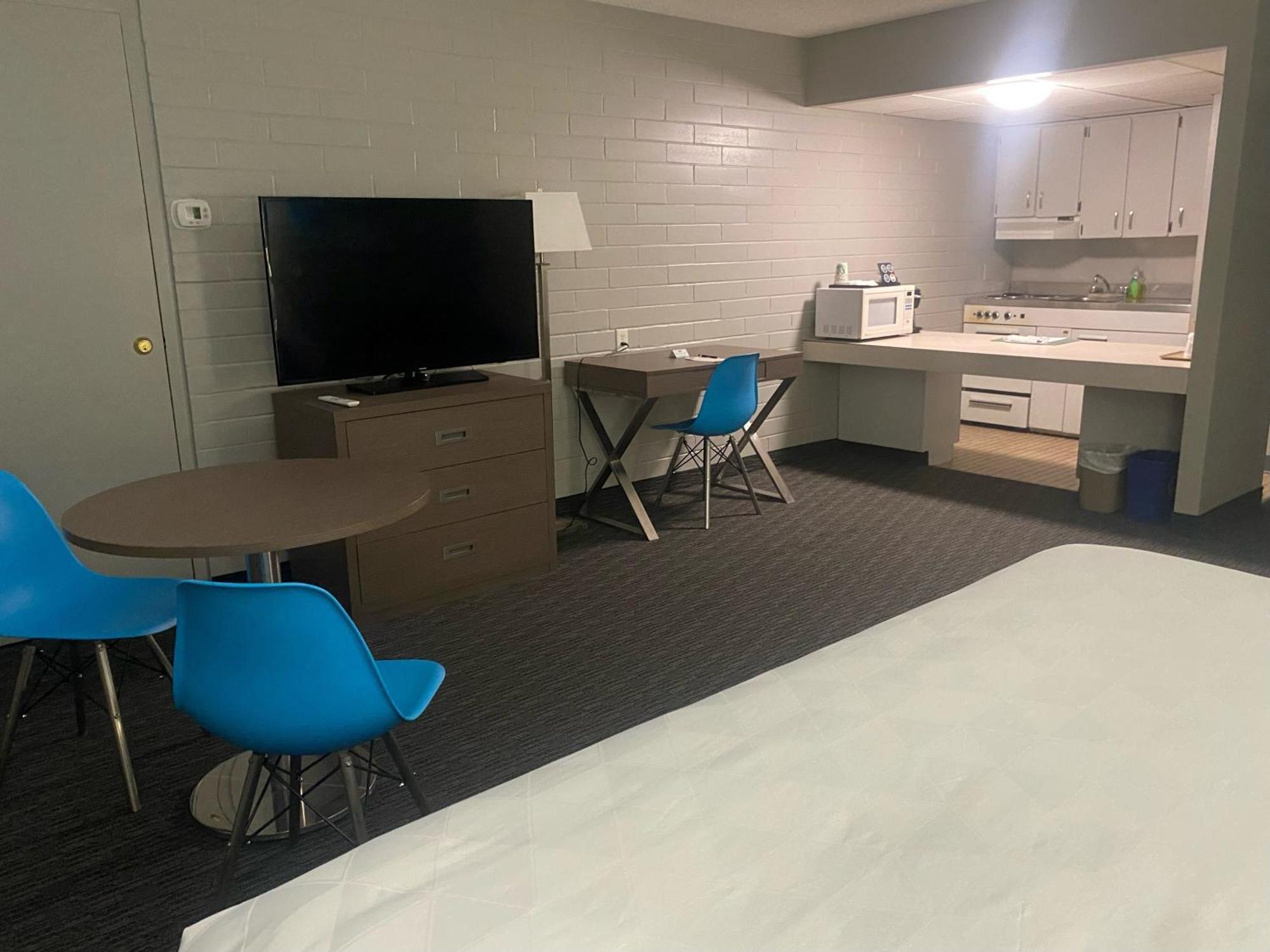 Travelodge By Wyndham Гранд Прери Екстериор снимка