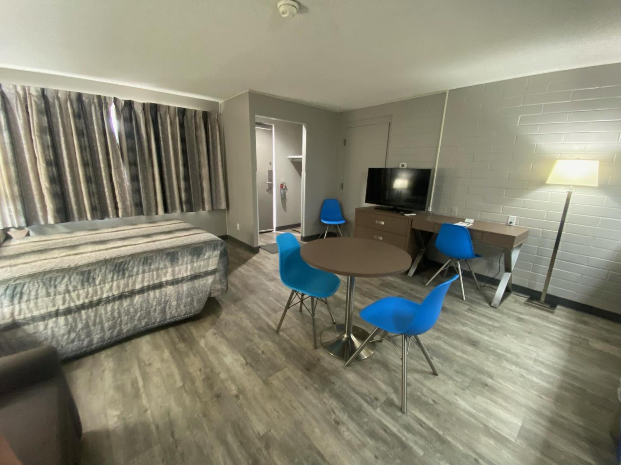 Travelodge By Wyndham Гранд Прери Екстериор снимка